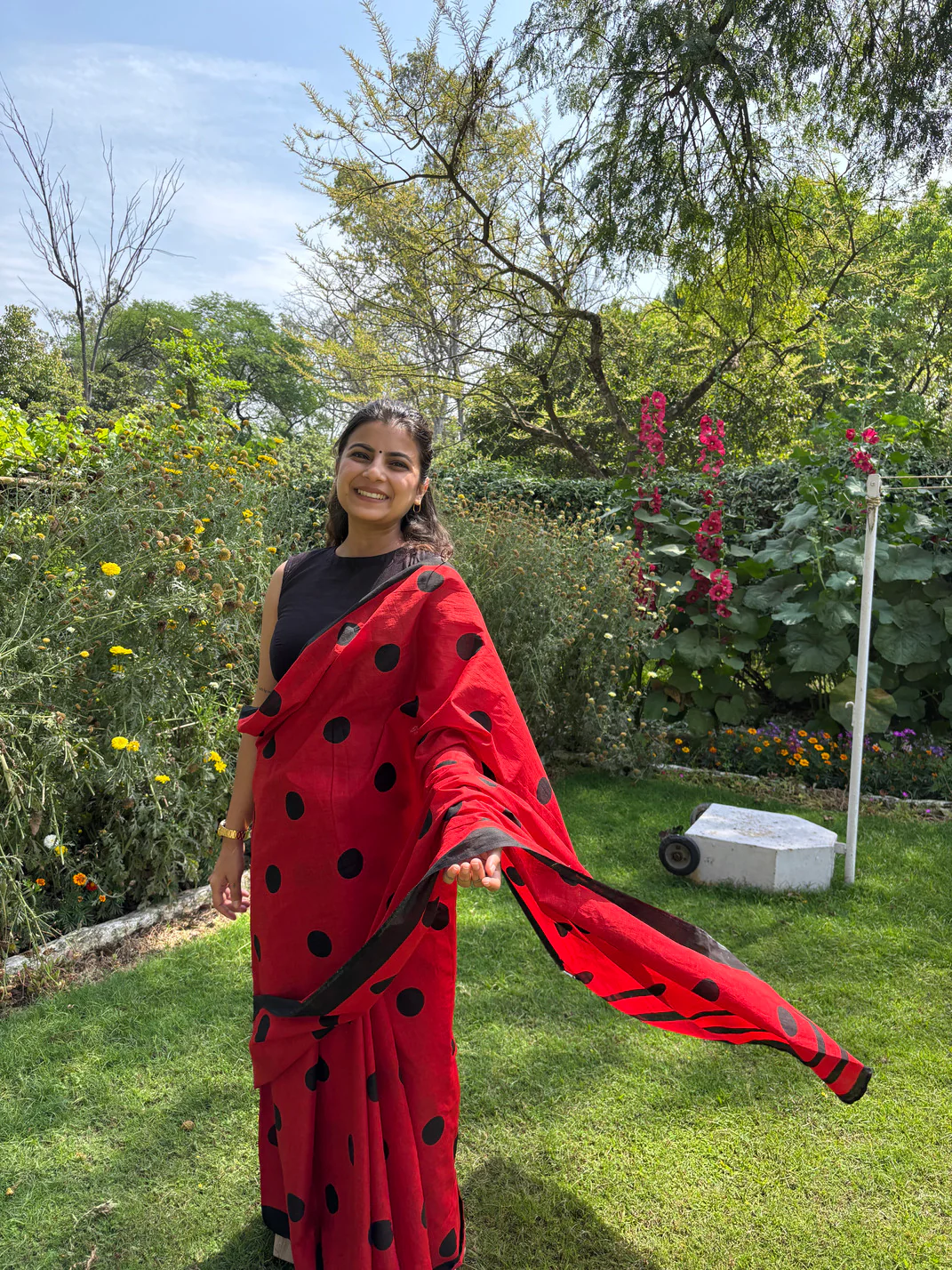 BlackBug Cotton Saree - Image 4