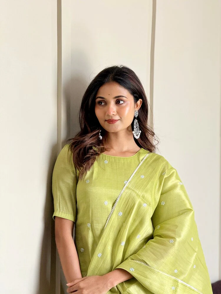 EOSS Euphoria Tissue Unstitched Suit Set - Image 7