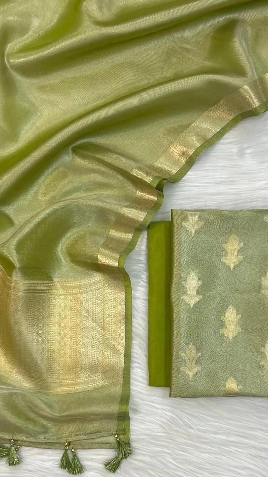 UNSTITCHED SUITS CLEARANCE SALE