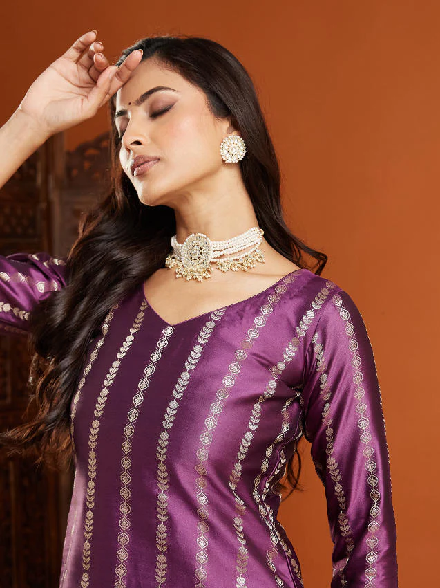 Tanirika Banarsi Silk Suit Set - Image 5