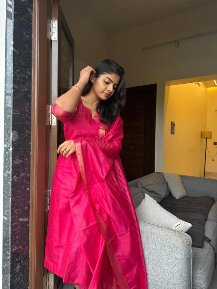Nayantara Best Seller Suit - Image 13