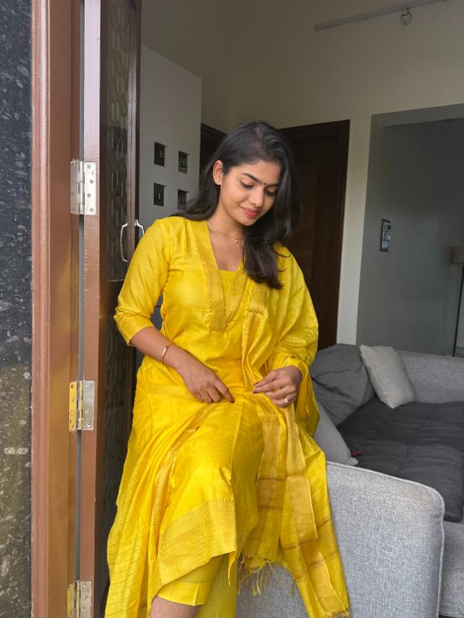 Rashmika Stitched Suit Set - Image 12