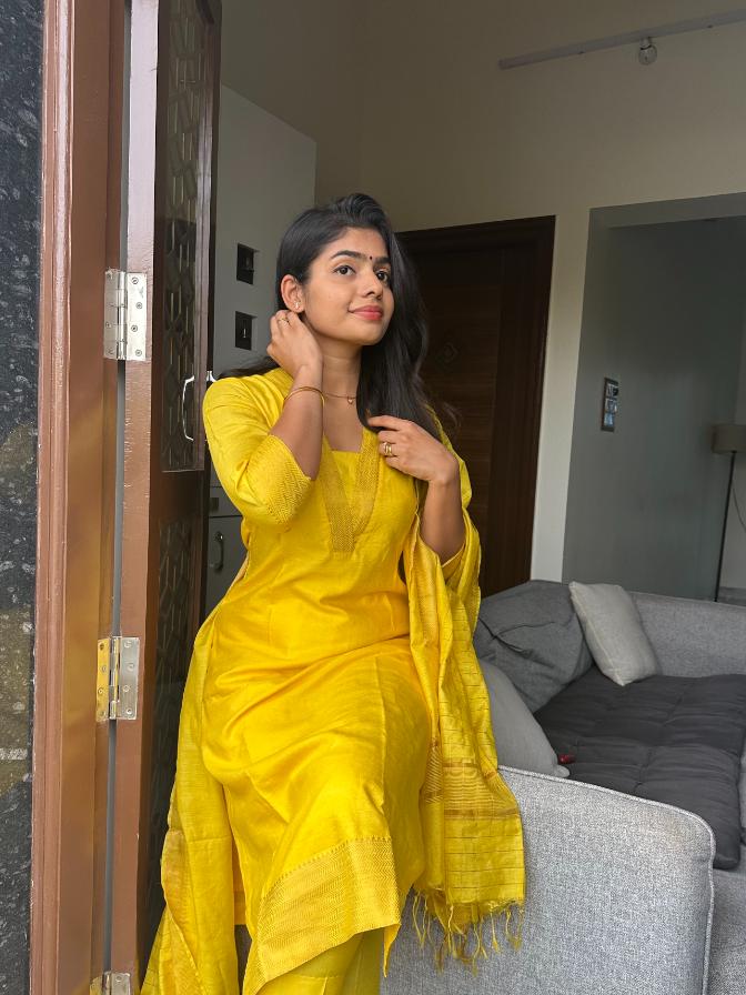 Rashmika Stitched Suit Set - Image 4