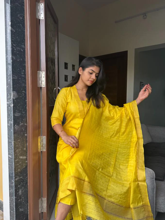 Rashmika Stitched Suit Set - Image 5