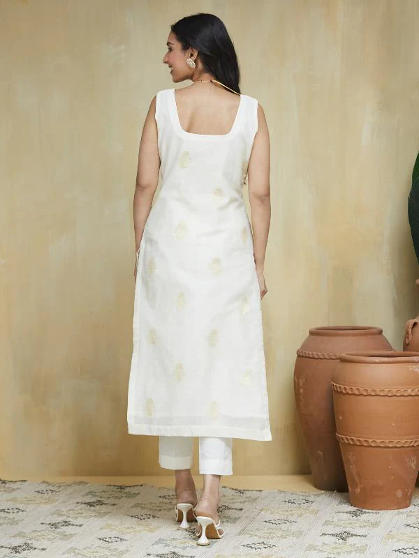 EOSS Vanila Dust Stitched Suit - Image 13